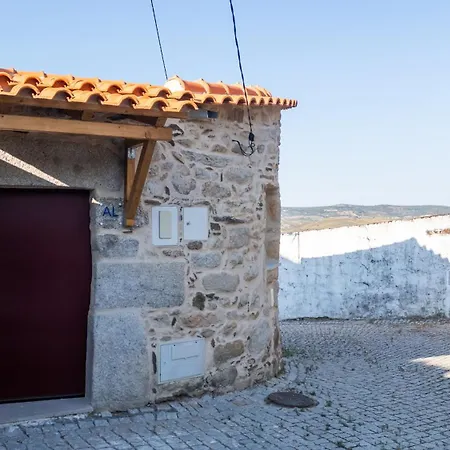 Σπίτι διακοπών Casa Da Igreja By Casas Do Planalto Adeganha