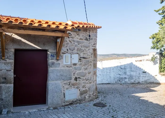 Vakantiehuis Casa Da Igreja By Casas Do Planalto Adeganha
